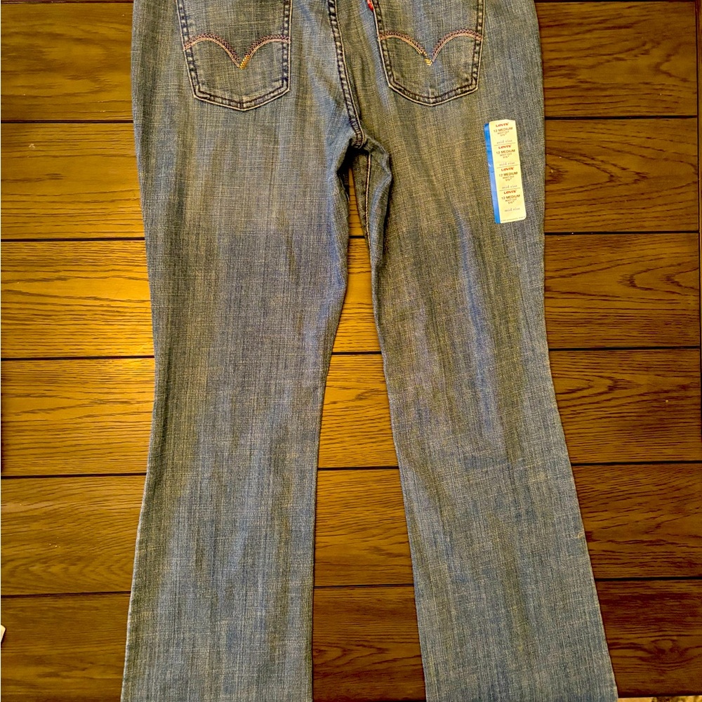 NWT Women’s Levi’s 515 Boot cut Jeans Size 12
